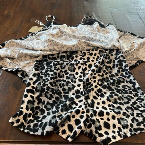 NWT Active USA Size Small Black and White Leopard Romper Spaghetti straps - Picture 6 of 11